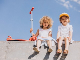 Игры детей на козырьке подъезда едва не закончились трагедией в Балашихе