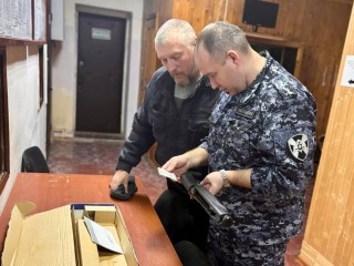 Жители Волоколамска могут передать свое оружие для отправки на СВО