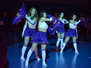 Команду «Чеховские медведи» пополнят танцующие красотки