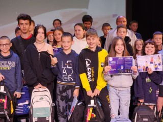 Новыми рюкзаками и тетрадями обеспечили 126 детей в Солнечногорске к 1 сентября