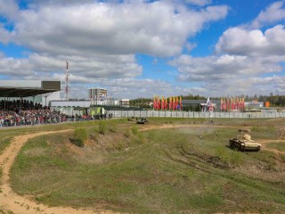 Танки ИС-2 и «Пантеру» можно увидеть на реконструкции боев 1944 года в «Патриоте»