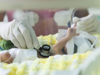 В Подмосковье спасли близнецов весом 680 и 420 граммов