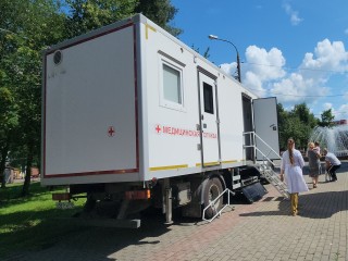 Жители Клина смогут без очереди проверить здоровье в Сестрорецком парке