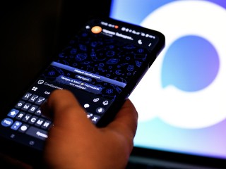 Персонажи культовых советских мультфильмов засветились в новом стикерпаке для MAX