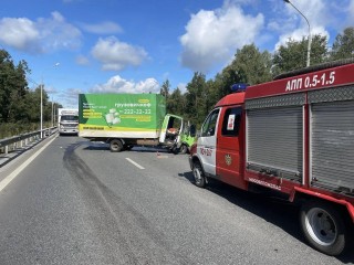 Спасатели ликвидировали последствия ДТП на трассе М-10 под Солнечногорском