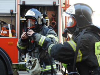Пожарные ликвидировали возгорание в квартире жилого дома в Ивантеевке
