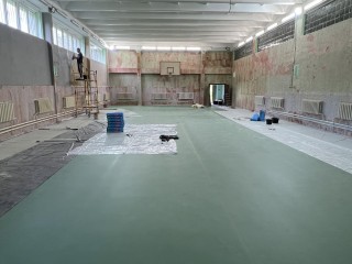 В спортзале школы в Вербилках заменили пол и доставили новый спортинвентарь