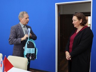 В Ступине вручили школьные рюкзаки  детям участника спецоперации