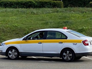 Безопасность детей при поездке в такси: что нужно знать родителям