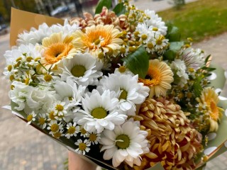 Букеты для учителей обойдутся чеховцам в 3-5 тысяч рублей