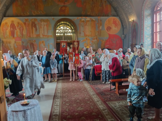 Преображение Господне в Рожнове отметили крестным ходом и освящением яблок