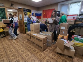 Лобненцы собрали гуманитарную помощь для бойцов СВО