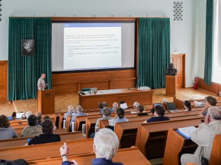 Физики со всего мира приехали в Дубну, чтобы обсудить квантовую теорию поля