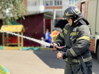 В Видном провели День пожарной безопасности и познакомили детей с профессией спасателя