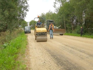 Сложный участок дороги между Бороздой и Акатьево отремонтировали