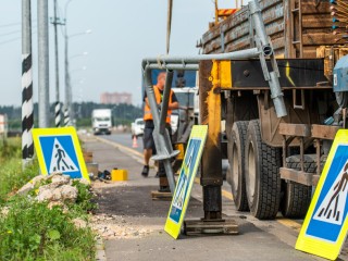 В Подмосковье отремонтировали знаки на дорогах