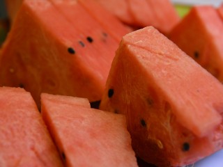 Сезон бахчевых открыт: стало известно, где купить вкусные и безопасные арбузы в Мытищах