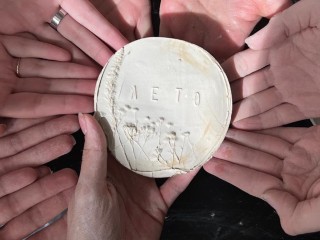 Черноголовцев научат писать картины маслом