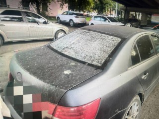 Неизвестные выбивают стекла на припаркованных машинах в Воскресенске