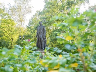 В новом сквере усадьбы «Лыткарино» готовят основания под пешеходные дорожки