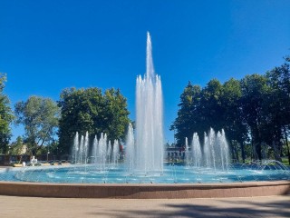 Городские фонтаны вновь наполнили чистой водой