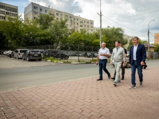 На Дергаевском проезде завершили укладку нового асфальтобетонного покрытия