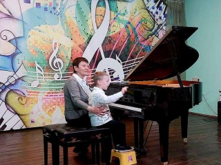 В музыкальной школе №2 установят видеонаблюдение и обновят сцену