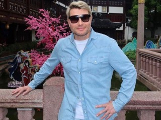 Армия поклонников Баскова может увеличиться на полтора миллиарда человек