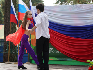 Фотозона, выставка и концерт: как в Котельниках 22 августа отметят День флага