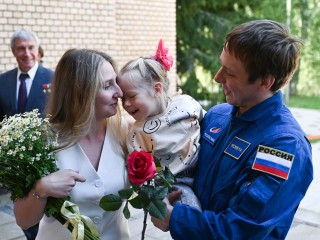 Космонавт Кирилл Песков прибыл в Звездный городок после космической миссии
