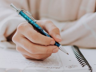 Как выбрать удобную ручку для школьника