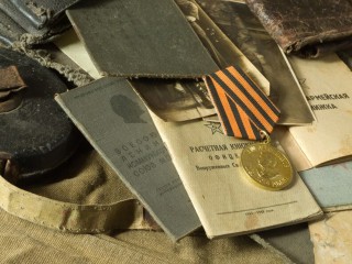 Подполковник Александр Ларин из Подмосковья поздравляет коллег с Днем офицера