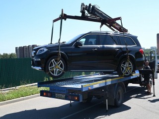 В Ленинском округе эвакуировали  более 300 автомобилей за нарушения правил парковки
