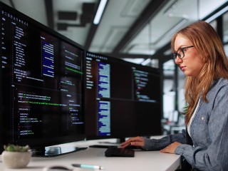 Нейросети против фундаментальной физики: почему открытие ИИ — не новый закон