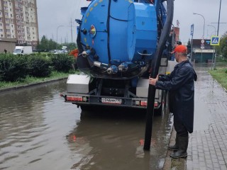 В Одинцове коммунальщики устраняют последствия рекордного ливня