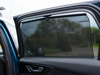 За шторки на окнах автомобиля введут штрафы