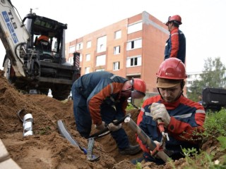 Специалисты «Россетей» заменили поврежденный кабель на Внуковской улице