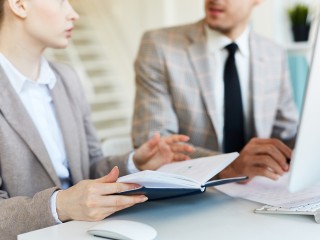 Жителям дома по улице Чкаловской помогут вернуть управляющую компанию