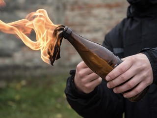 Что известно о жителе Балашихи, напавшем на полицейских на Щелковском шоссе