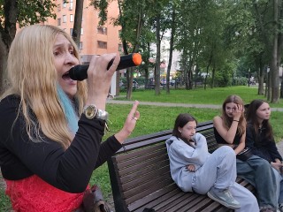 Тиктокерша в Пушкино нашла оригинальную замену мату в песнях