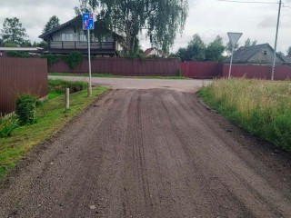 В деревне Афанасово отремонтировали подъездную дорогу