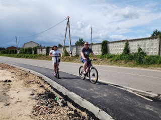 На Московской обновили километровый пешеходный тротуар