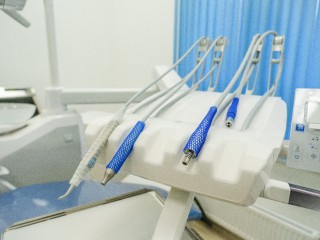 Бесплатное зубопротезирование пройдут жители Подмосковья