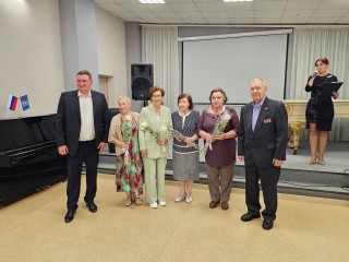 Глава Луховиц поблагодарил ветеранов за развитие города и вручил награды