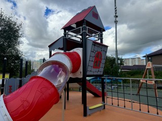 В Ленинском округе установили семь современных детских площадок