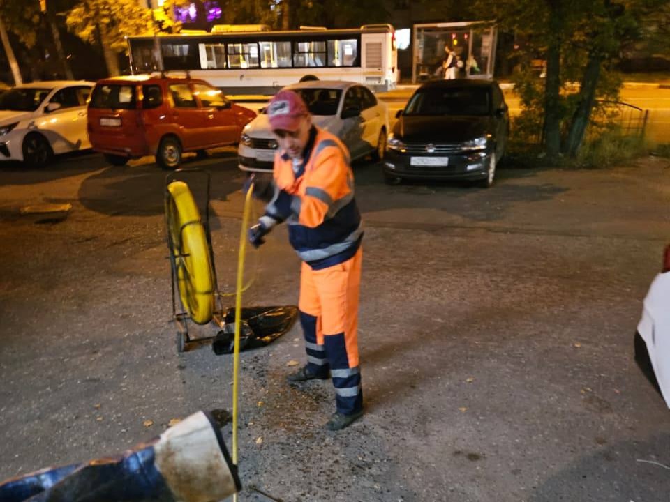 Коммунальщики Звенигорода устранили причину неприятного запаха в Пронино