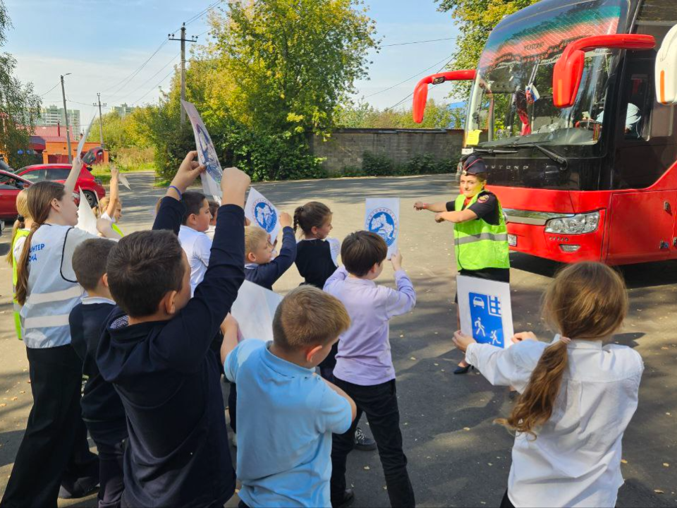 Домодедовские школьники узнали, как правильно ездить на автобусе