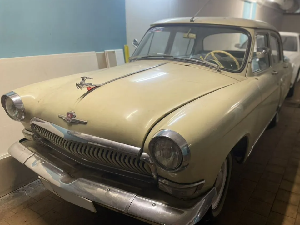 Любимую машину Владимира Путина и Юрия Деточкина продают в Волоколамске