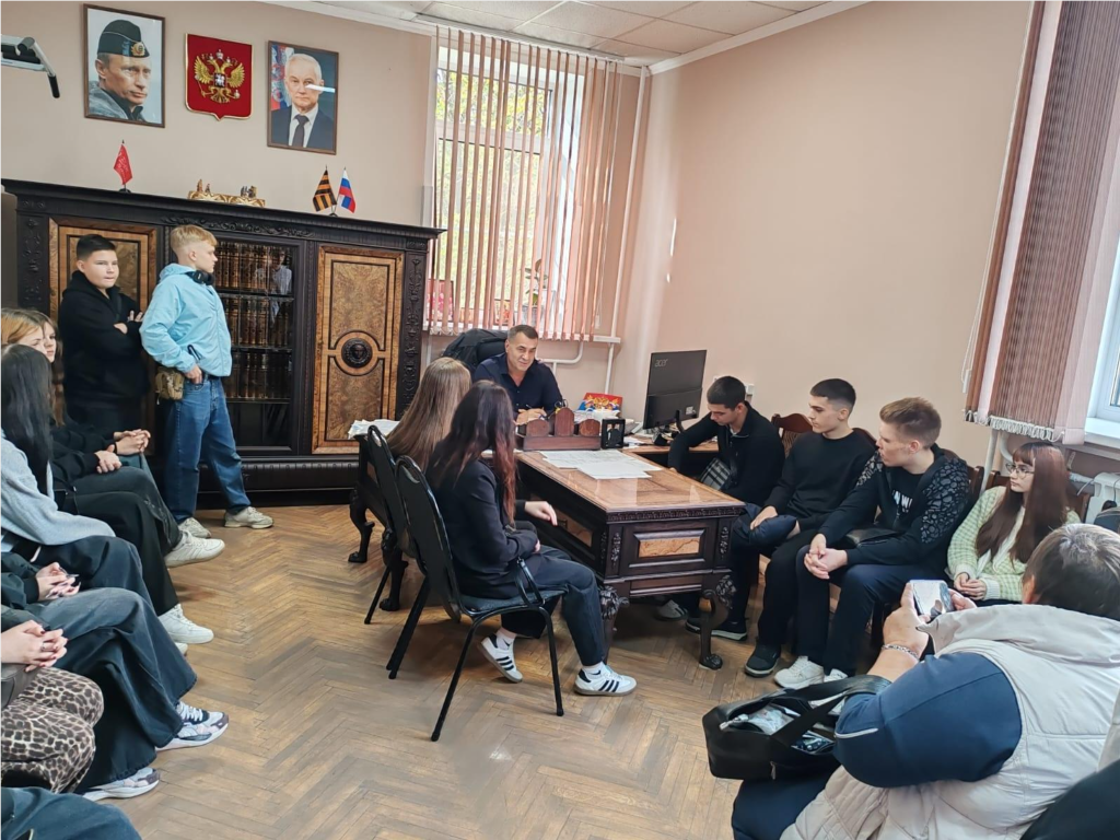 Студенты колледжа изнутри изучили работу управляющей компании во Фрязине