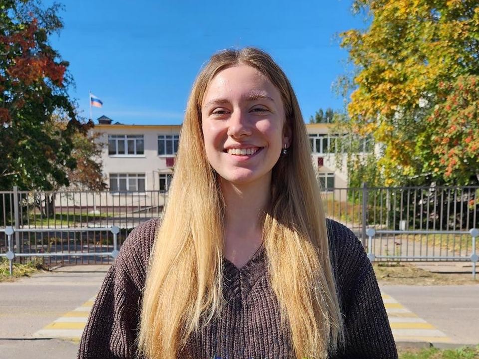 Молодая избирательница впервые проголосовала на выборах в Луховицах